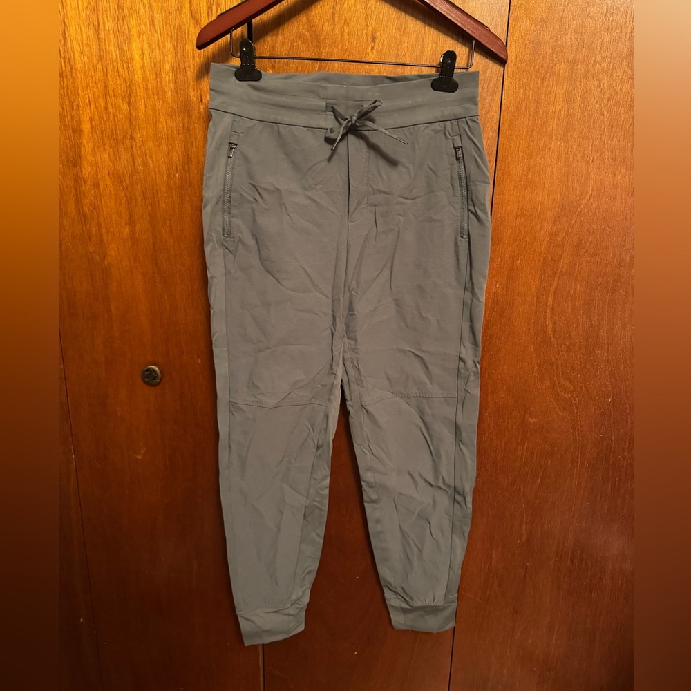 Athleta Women’s Charcoal Joggers Size 6